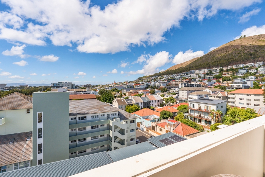 2 Bedroom Property for Sale in Three Anchor Bay Western Cape